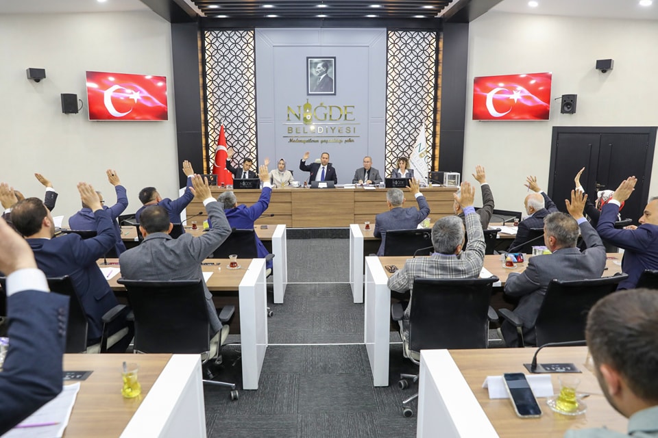 Niğde Belediye Meclisi, Yeni Dönemin İlk Toplantısını Yaptı