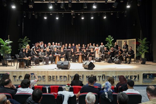 Niğde Belediyesi Türk Müziği Korosu’ndan Müzik Ziyafeti 