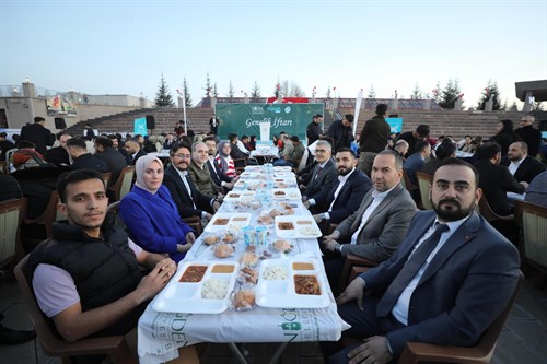 Niğde Belediyesi’nden Üniversite Öğrencilerine 7.500 Kişilik İftar Yemeği